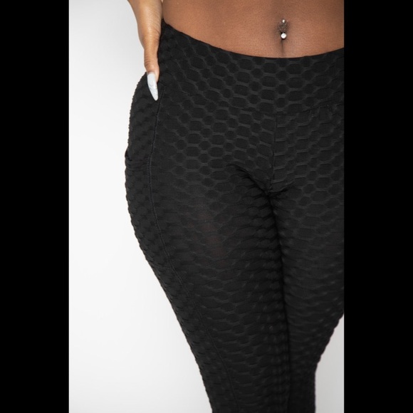 Black Very stretchy two piece work out set - Picture 3 of 6